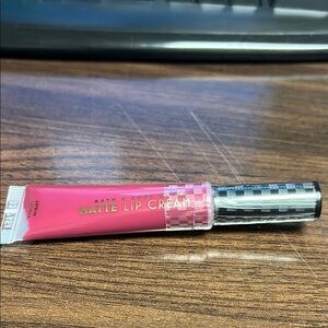 Bath & Body Works Matte Lip Cream